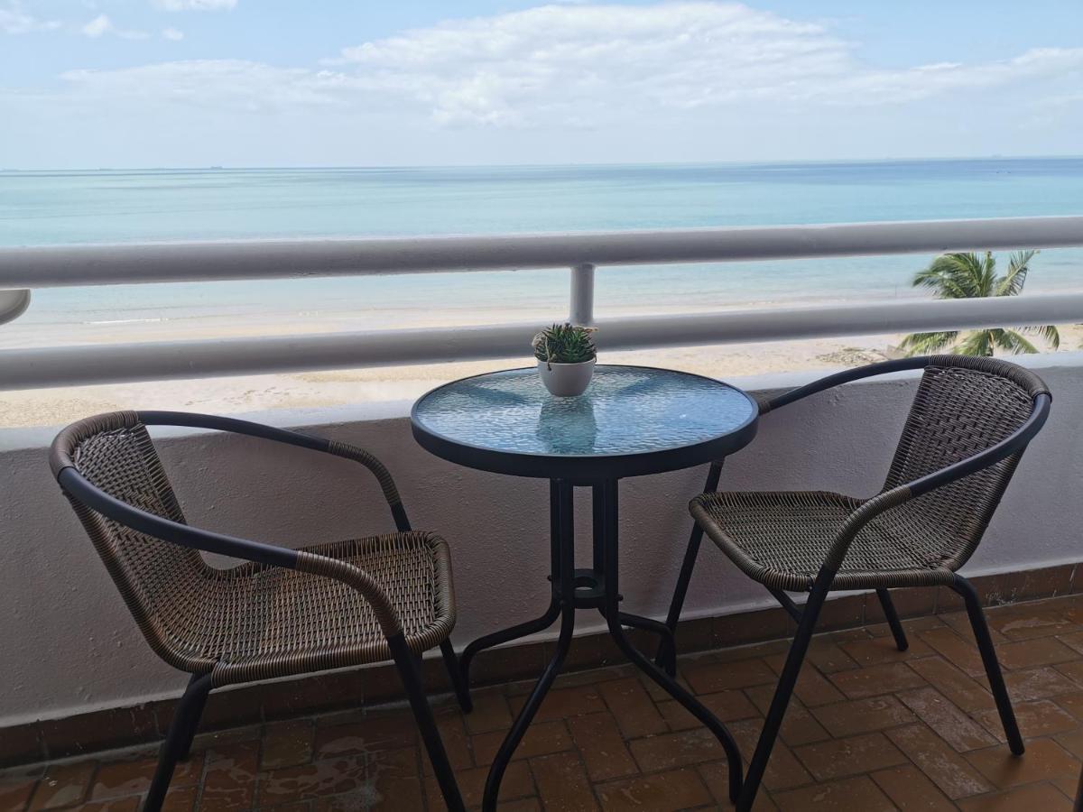 Appartement Tanjung Tuan Regency Port Dickson 1 Carpark Extérieur photo
