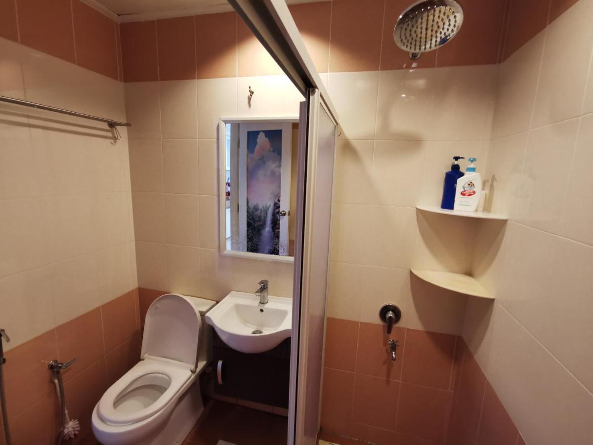 Appartement Tanjung Tuan Regency Port Dickson 1 Carpark Extérieur photo