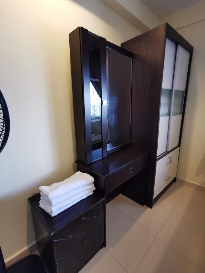Appartement Tanjung Tuan Regency Port Dickson 1 Carpark Extérieur photo